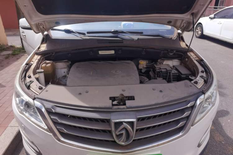 Used Baojun 560 2016 1.8L Manual Luxury Edition Engine Bay