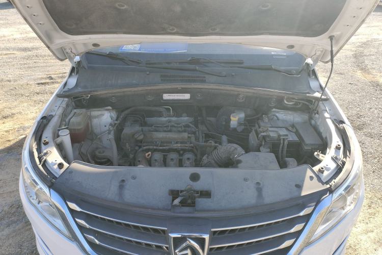 Used Baojun 560 2016 1.8L Manual Value Edition Engine Bay