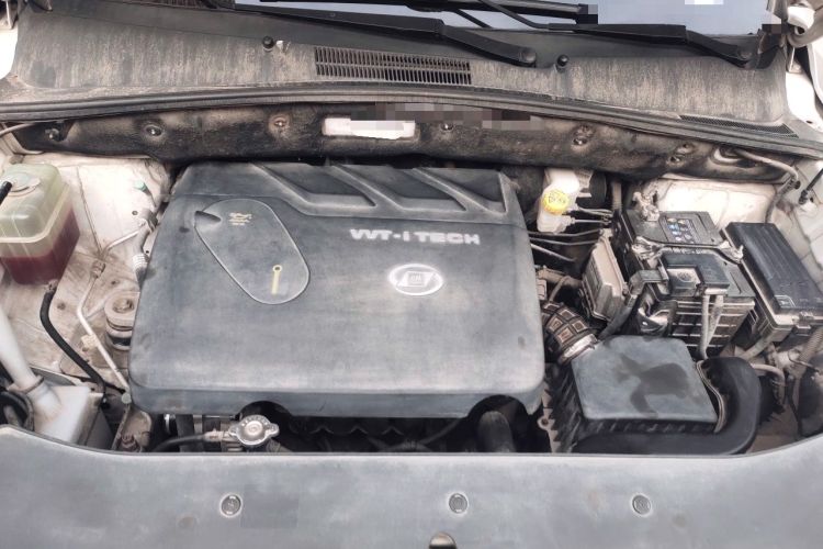 Used Baojun 560 2016 1.8L iAMT Luxury Model Engine Bay