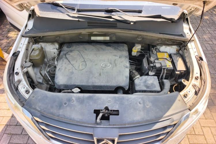 Used Baojun 560 2016 1.8L iAMT Luxury Model Engine Bay