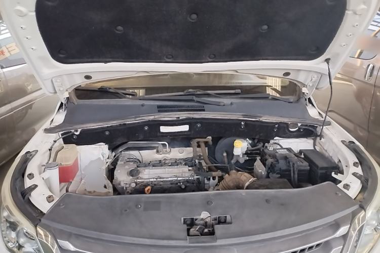 Used Baojun 560 2016 1.8L Manual Value Edition Engine Bay