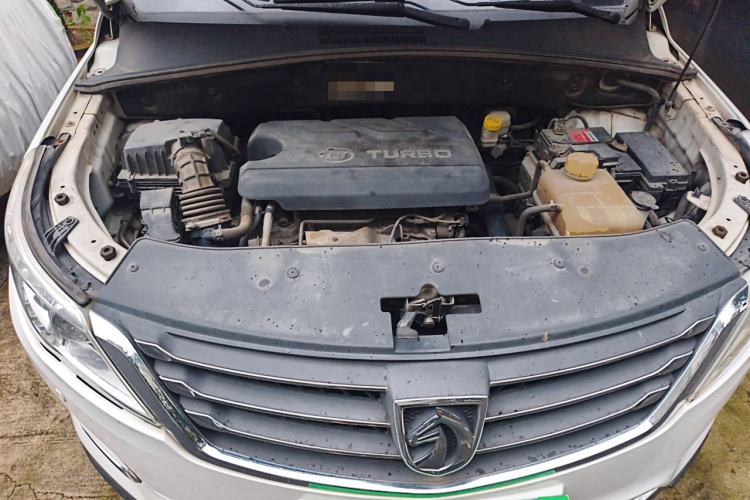 Used Baojun 560 2016 1.5T Manual Luxury Model Engine Bay