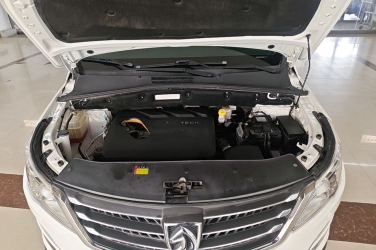 Used Baojun 560 2016 1.8L iAMT Luxury Model Engine Bay