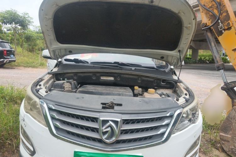 Used Baojun 560 2016 1.5T Manual Luxury Model Engine Bay