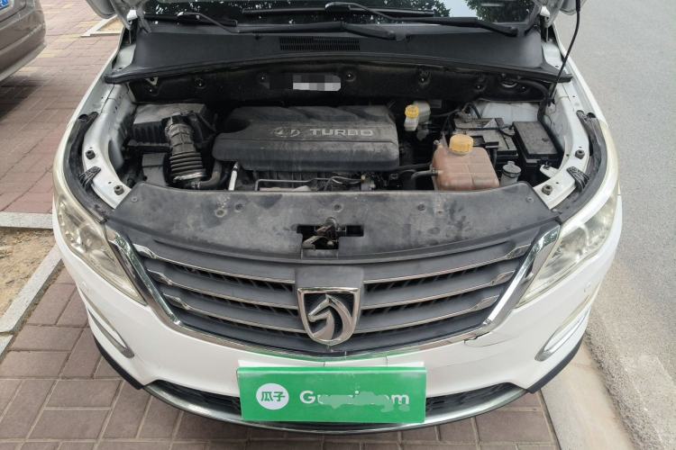 Used Baojun 560 2016 1.5T Manual Luxury Model Engine Bay