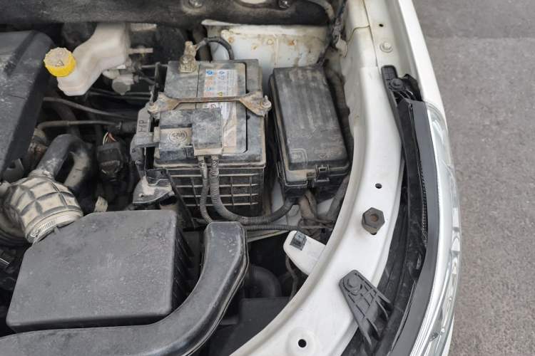 Used Baojun 560 2016 1.8L iAMT Luxury Model Engine Bay Left