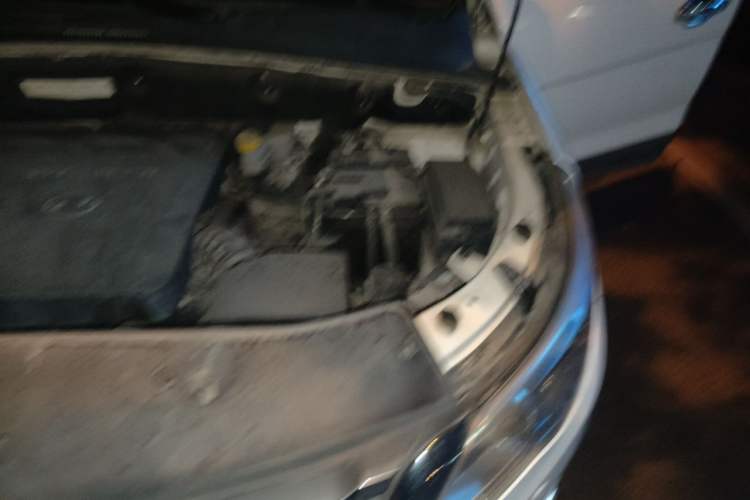 Used Baojun 560 2016 1.8L iAMT Luxury Model Engine Bay Left