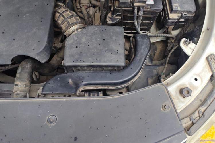 Used Baojun 560 2016 1.8L iAMT Luxury Model Engine Bay Left
