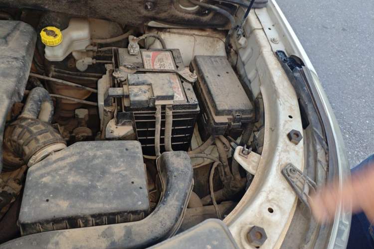 Used Baojun 560 2016 1.8L Manual Elite Edition Engine Bay Left