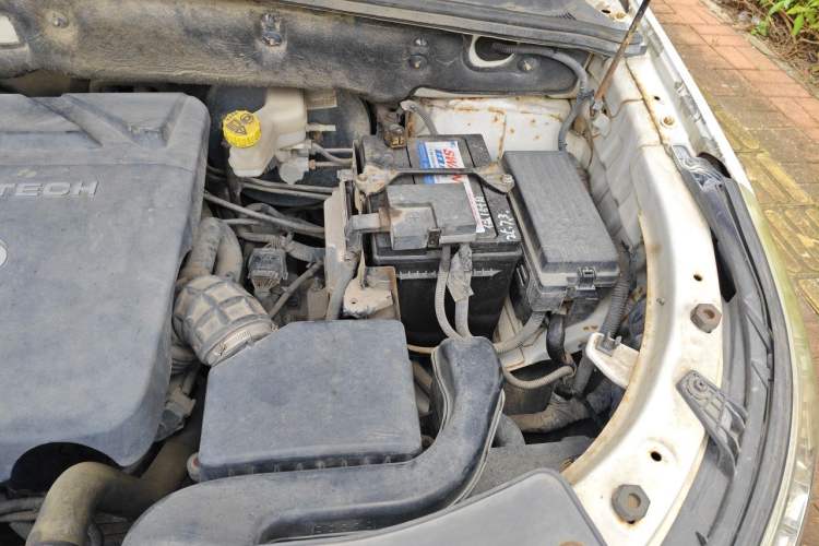 Used Baojun 560 2016 1.8L iAMT Luxury Model Engine Bay Left