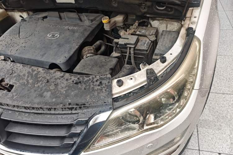 Used Baojun 560 2016 1.8L Manual Luxury Edition Engine Bay Left