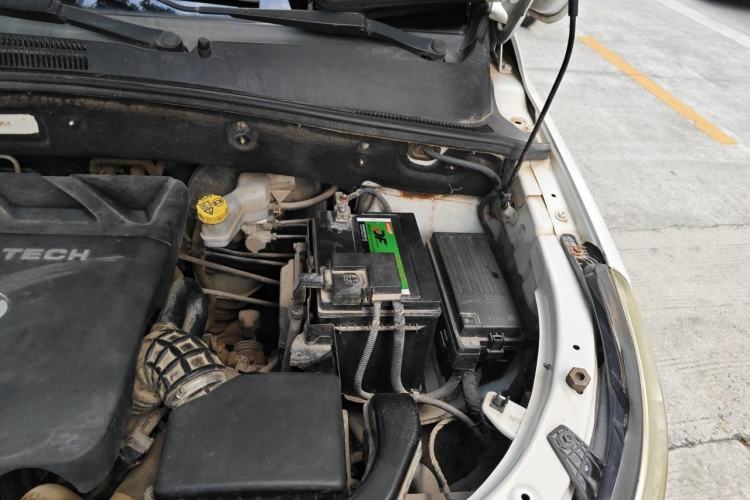 Used Baojun 560 2016 1.8L Manual Luxury Edition Engine Bay Left