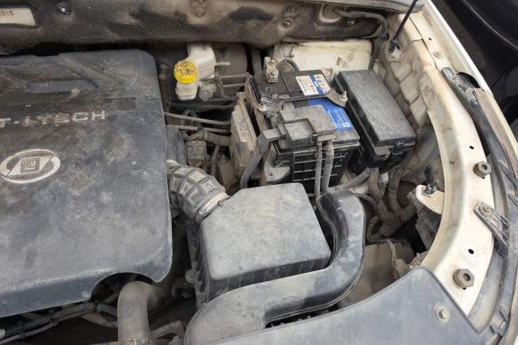 Used Baojun 560 2016 1.8L iAMT Luxury Model Engine Bay Left