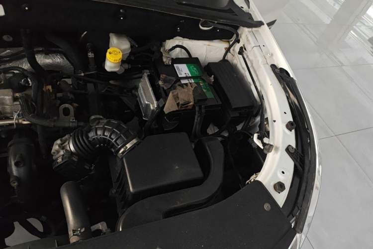 Used Baojun 560 2016 1.8L Manual Value Edition Engine Bay Left