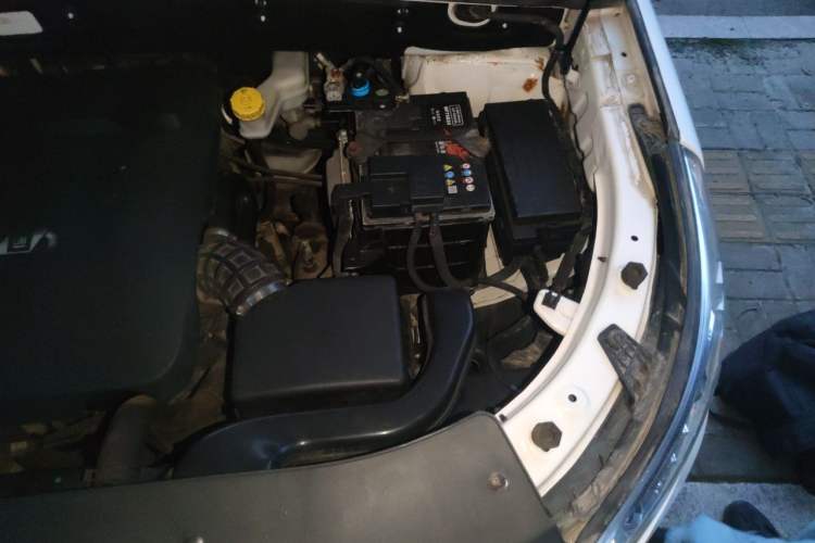 Used Baojun 560 2016 1.8L Manual Luxury Edition Engine Bay Left