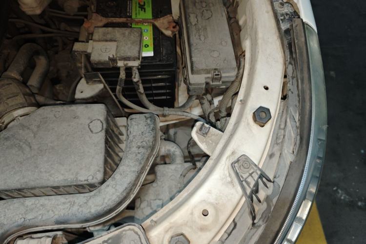Used Baojun 560 2016 1.8L iAMT Luxury Model Engine Bay Left