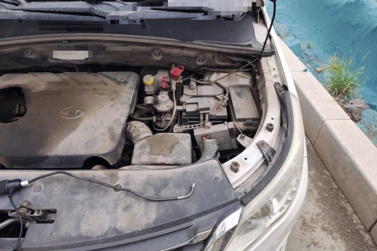 Used Baojun 560 2016 1.8L Manual Luxury Edition Engine Bay Left