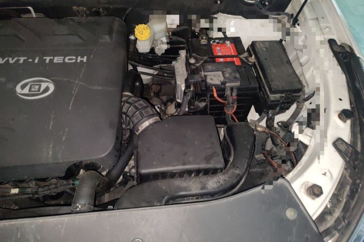 Used Baojun 560 2016 1.8L Manual Luxury Edition Engine Bay Left