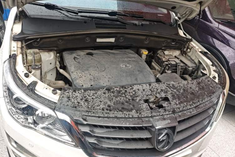 Used Baojun 560 2016 1.8L Manual Luxury Edition Engine Bay