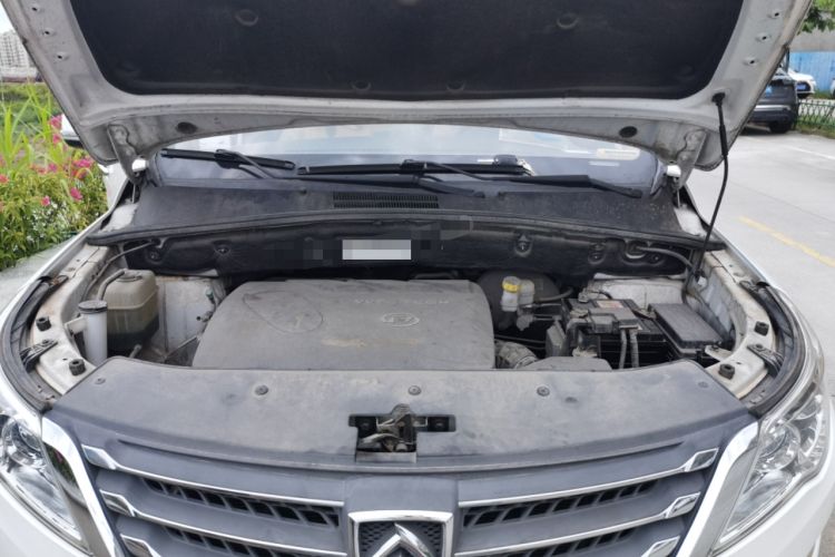 Used Baojun 560 2016 1.8L Manual Elite Edition Engine Bay