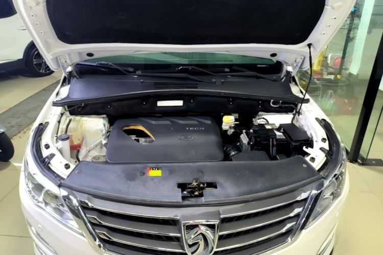 Used Baojun 560 2016 1.8L iAMT Luxury Model Engine Bay