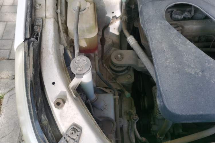 Used Baojun 560 2016 1.8L Manual Luxury Edition Engine Bay Right