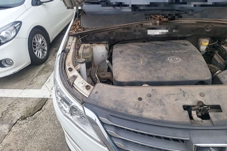Used Baojun 560 2016 1.8L Manual Elite Edition Engine Bay Right