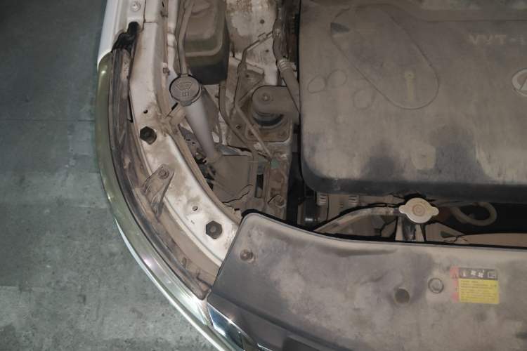 Used Baojun 560 2016 1.8L Manual Luxury Edition Engine Bay Right