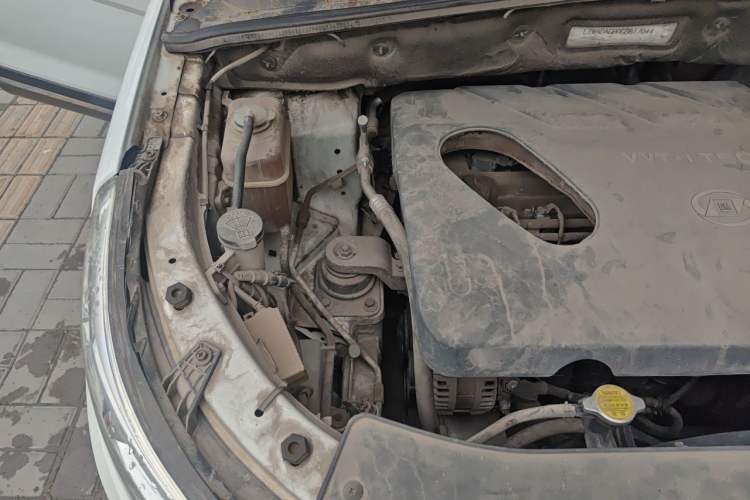 Used Baojun 560 2016 1.8L iAMT Luxury Model Engine Bay Right