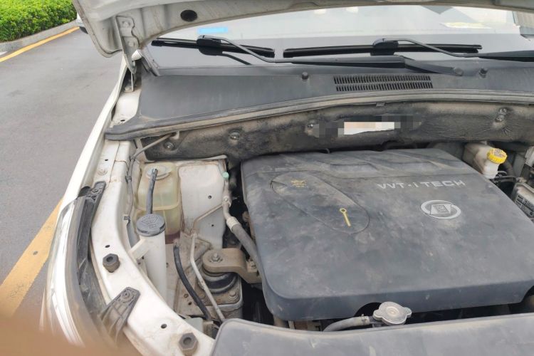Used Baojun 560 2016 1.8L iAMT Luxury Model Engine Bay Right