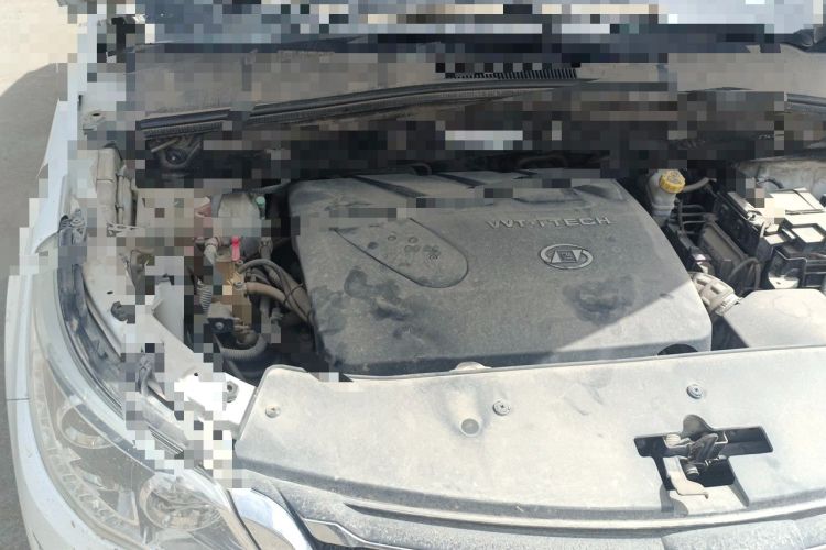 Used Baojun 560 2016 1.8L Manual Luxury Edition Engine Bay Right