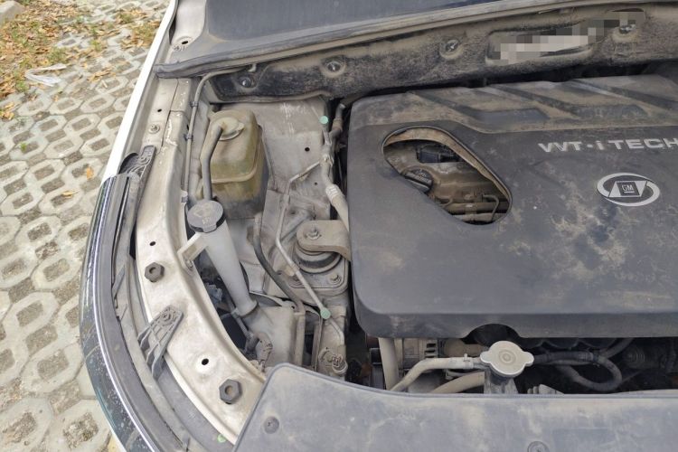 Used Baojun 560 2016 1.8L iAMT Luxury Model Engine Bay Right