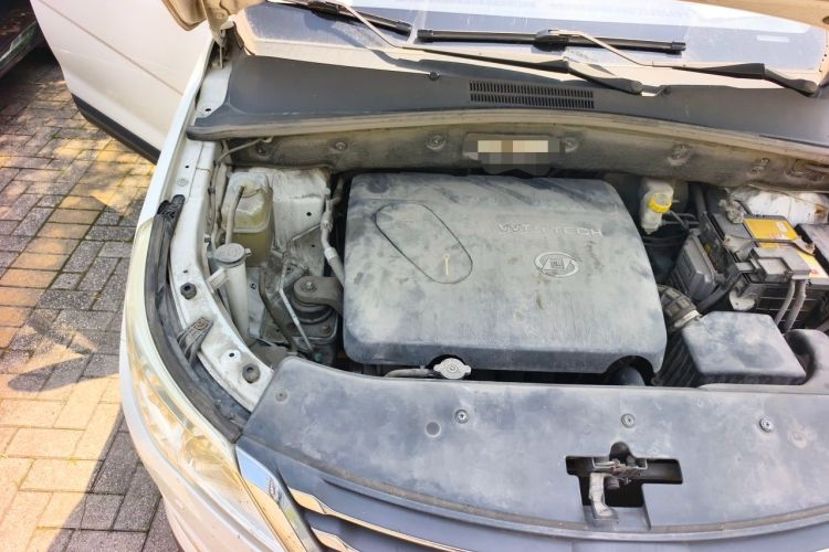 Used Baojun 560 2016 1.8L iAMT Luxury Model Engine Bay Right