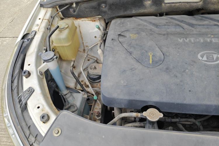 Used Baojun 560 2016 1.8L iAMT Luxury Model Engine Bay Right
