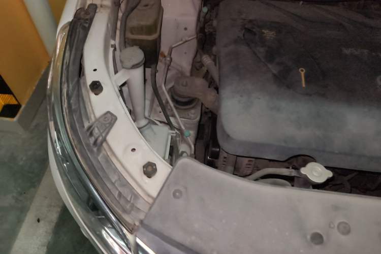 Used Baojun 560 2016 1.8L iAMT Luxury Model Engine Bay Right