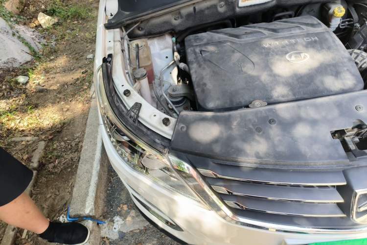 Used Baojun 560 2016 1.8L iAMT Luxury Model Engine Bay Right