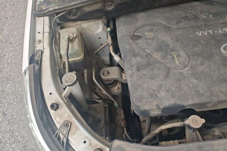 Used Baojun 560 2016 1.8L iAMT Elite Edition Engine Bay Right