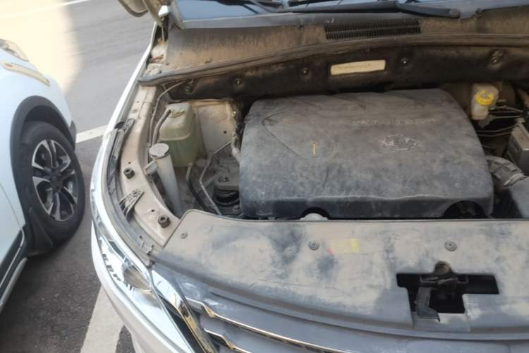 Used Baojun 560 2016 1.8L iAMT Elite Edition Engine Bay Right