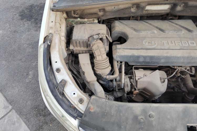 Used Baojun 560 2016 1.5T Manual Comfort Edition Engine Bay Right