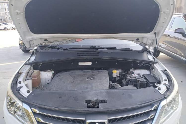 Used Baojun 560 2016 1.8L Manual Luxury Edition Engine Bay