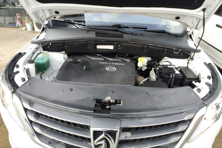 Used Baojun 560 2016 1.8L Manual Luxury Edition Engine Bay