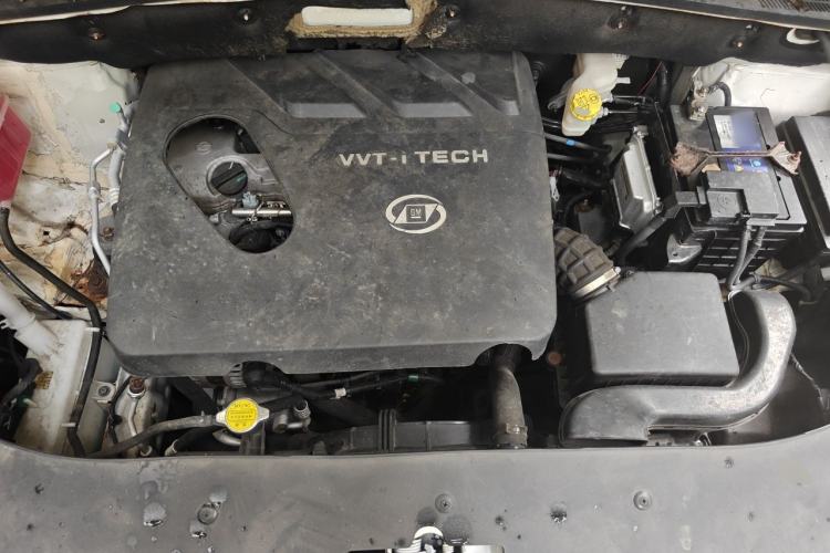 Used Baojun 560 2016 1.8L iAMT Luxury Model Engine Bay