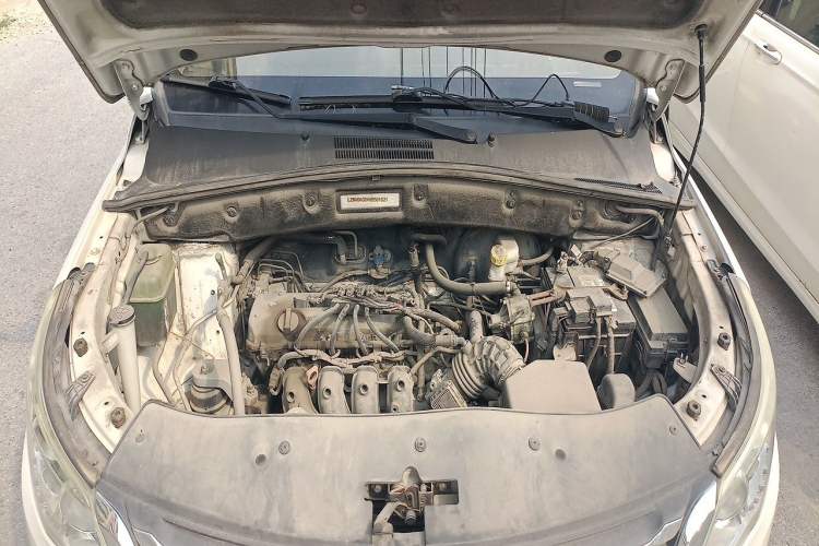Used Baojun 560 2016 1.8L Manual Value Edition Engine Bay