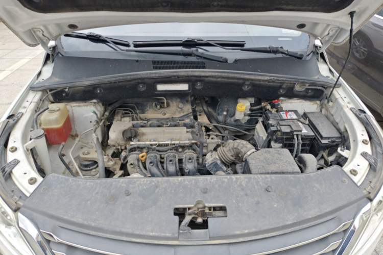 Used Baojun 560 2016 1.8L Manual Value Edition Engine Bay