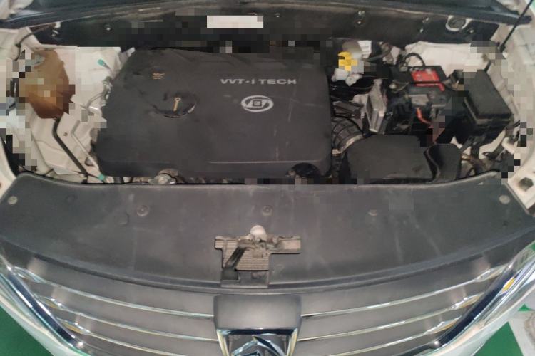 Used Baojun 560 2016 1.8L Manual Luxury Edition Engine Bay