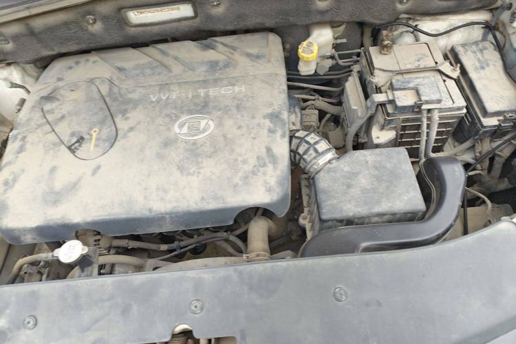 Used Baojun 560 2016 1.8L iAMT Luxury Model Engine Bay