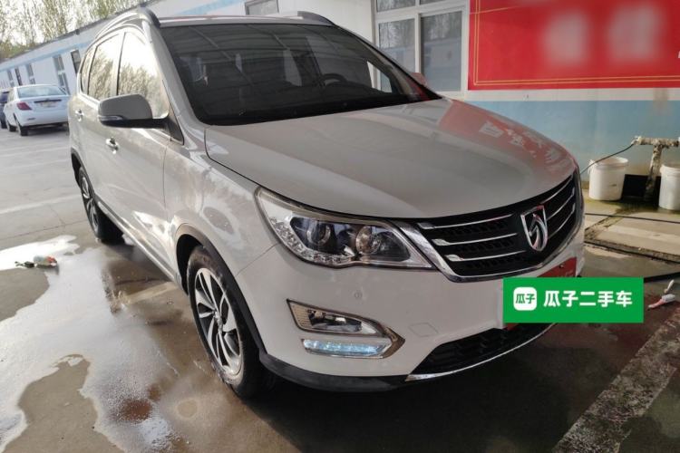 Used Baojun 560 2016 1.5T Manual Luxury Model Exterior 1