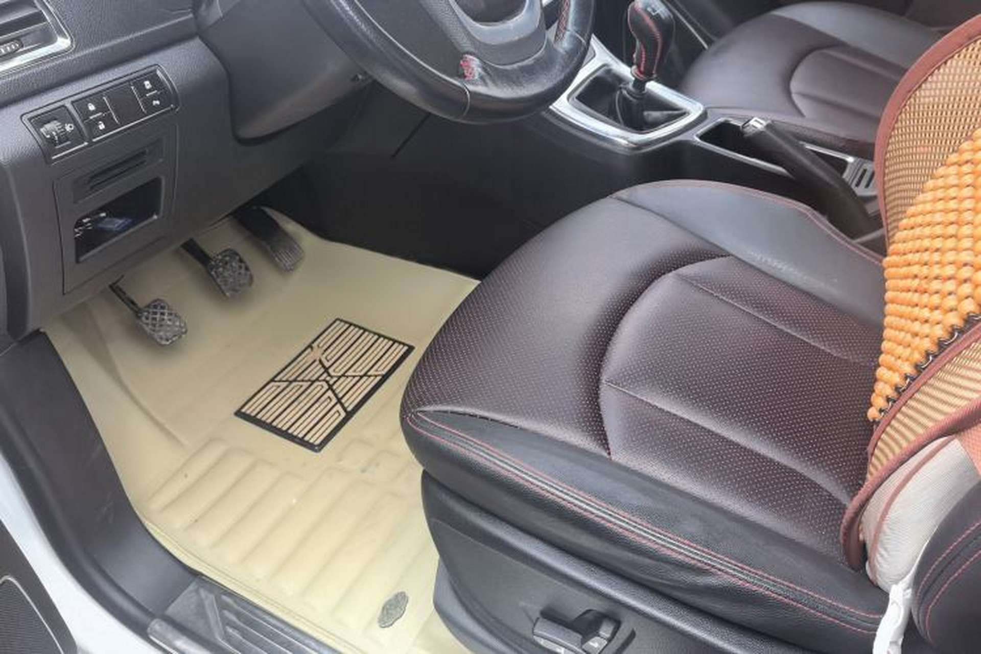 Used Baojun 560 2016 1.8L Manual Luxury Edition Exterior 10