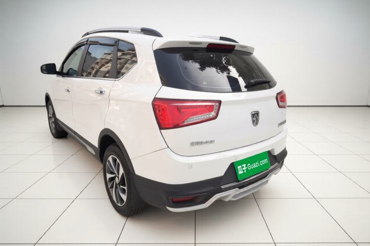 Used Baojun 560 2016 1.8L Manual Luxury Edition Exterior 2