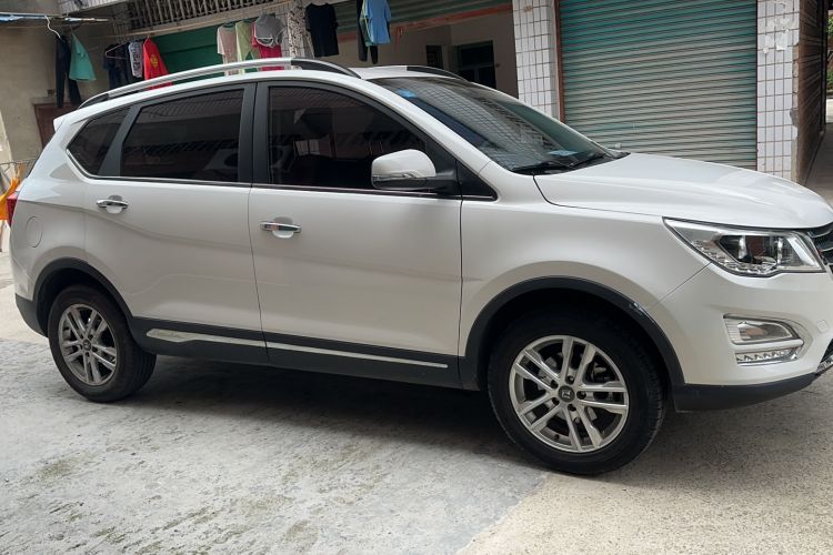 Used Baojun 560 2016 1.8L iAMT Luxury Model Exterior 2